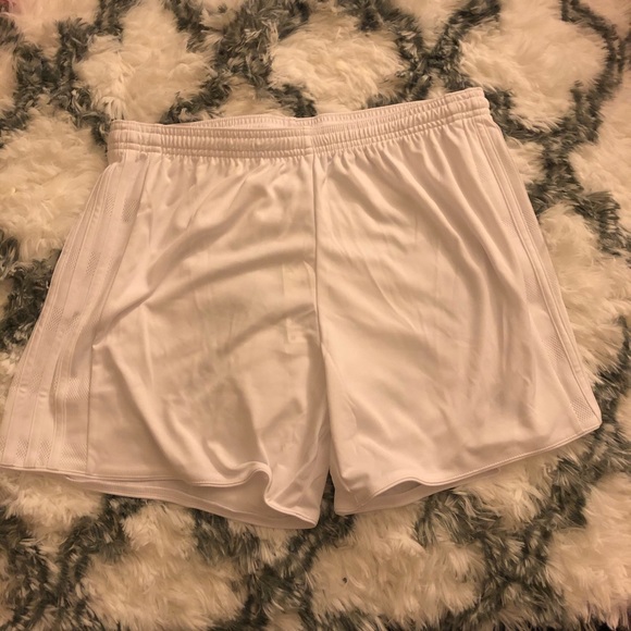 ADIDA SHORTS - Picture 2 of 4